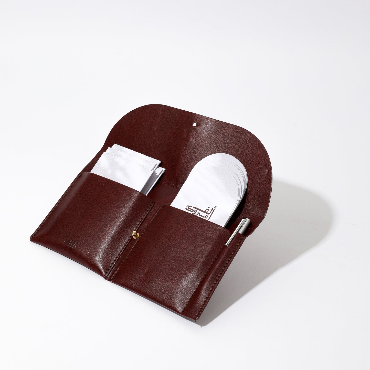 محفظة جلد كبيره